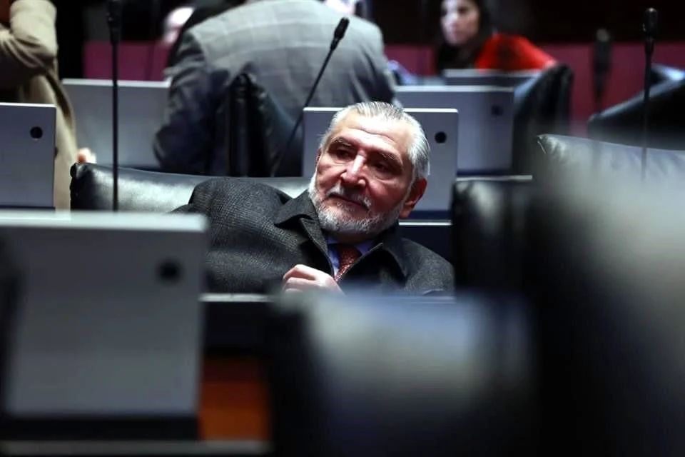 Adán Augusto se autoproclama ‘disidente’ ante el Senado.