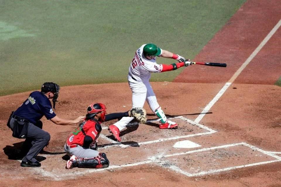 * Tomateros de Culiacán se imponen a Panamá gracias al bateo de Despaigne.
* El buen momento de Despaigne sella el triunfo de Tomateros frente a Panamá.
* Panamá cae ante Tomateros con Despaigne como figura clave en la ofensiva.
* La artillería de Despaigne asegura la victoria de Tomateros sobre Panamá.