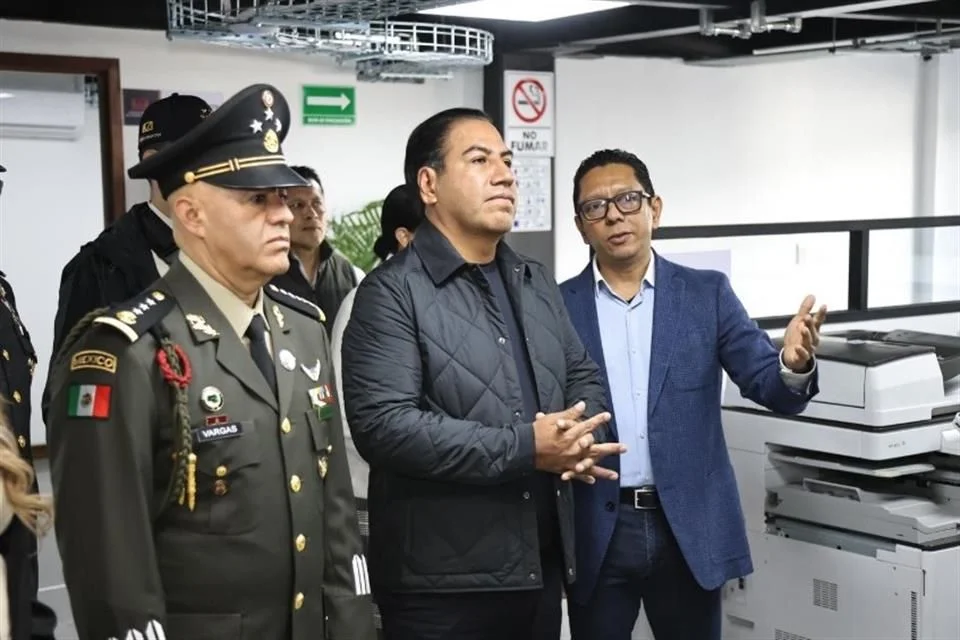 *   Refuerzan seguridad en carreteras chiapanecas contra el narcotráfico.
*   Chiapas intensifica la vigilancia en sus vías para frenar el narcotráfico.
*   Operativos de control en carreteras de Chiapas buscan desmantelar el narcotráfico.