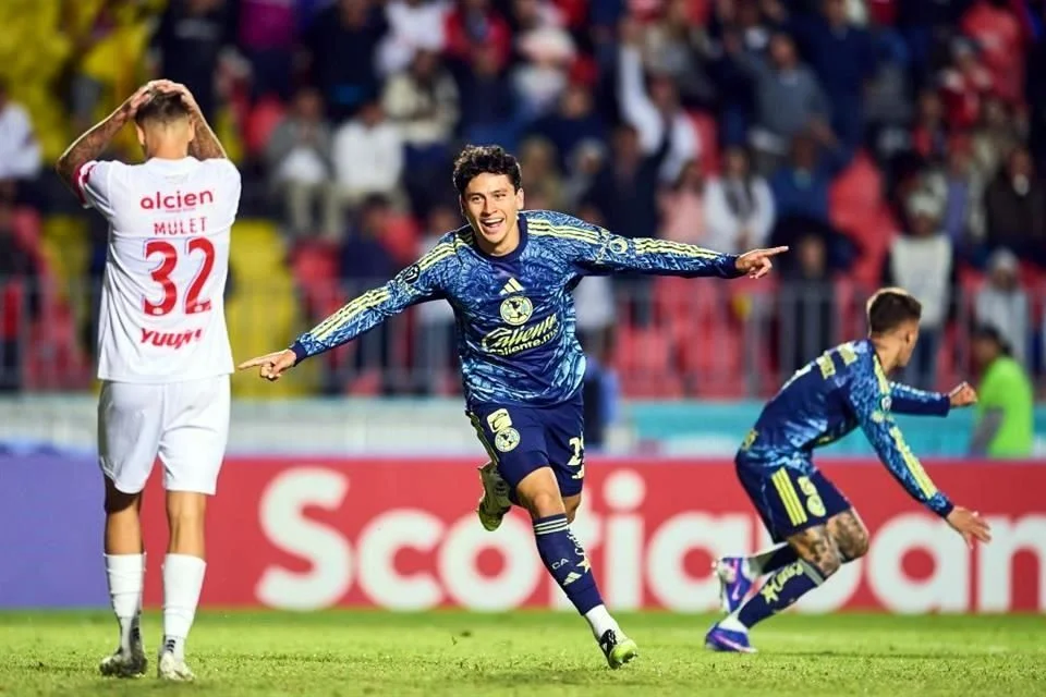 Juárez asegura el triunfo del América en la Concachampions.