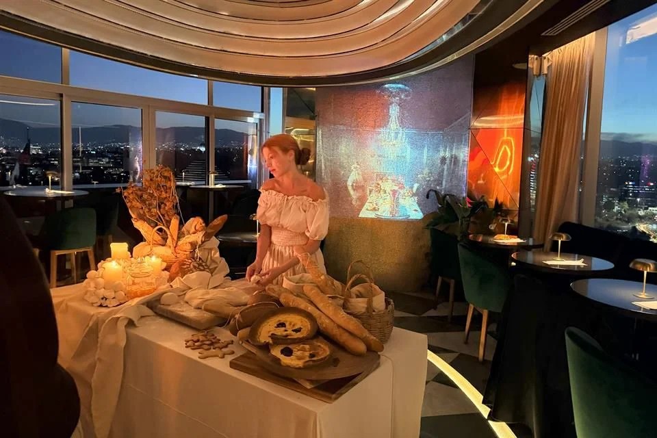 Saborea la esencia de “Cumbres Borrascosas” con platos inspirados, ya a tu alcance.