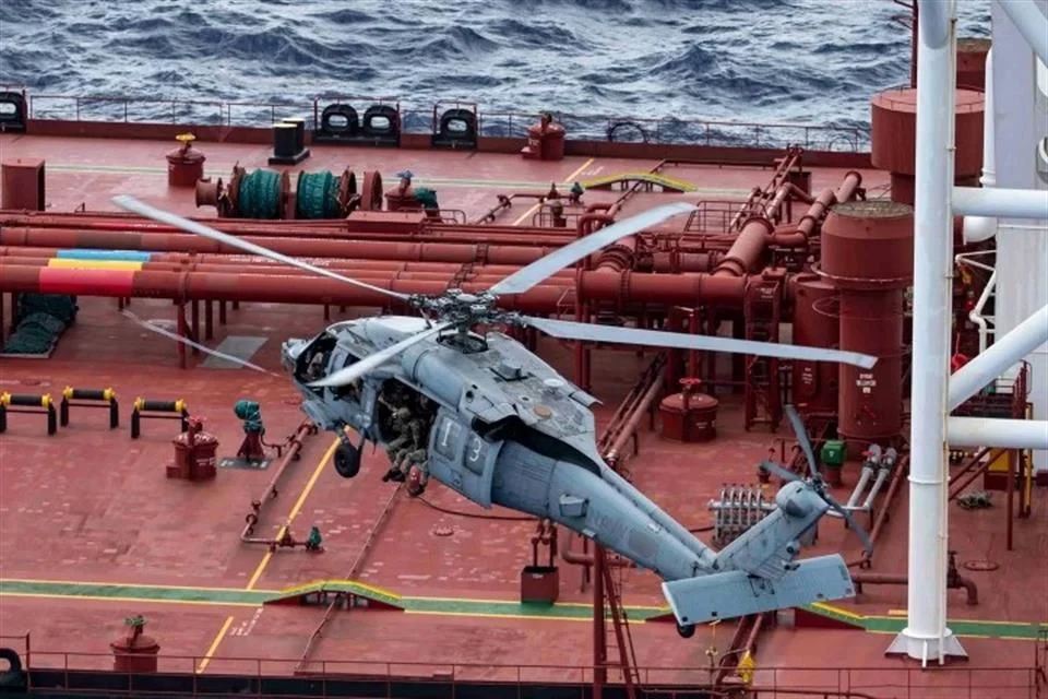 Nave de petróleo aprehendida por EE.UU. en el Índico tras infringir sanciones.