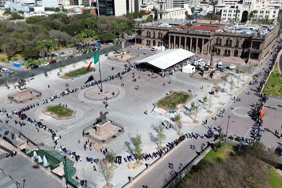 Campaña de vacunación culmina exitosamente por alta participación ciudadana en la Macroplaza.