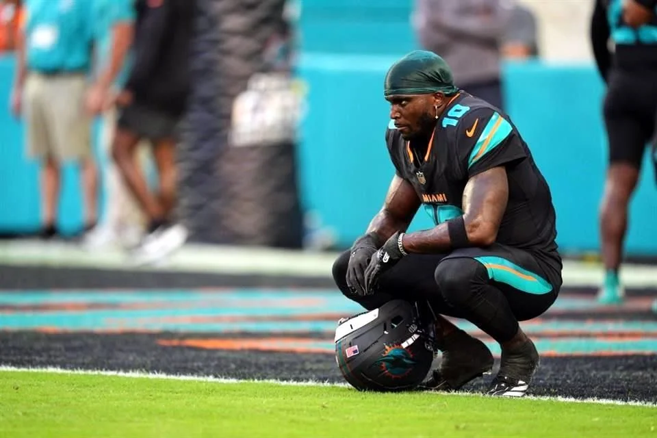 Miami suma a Tyreek Hill