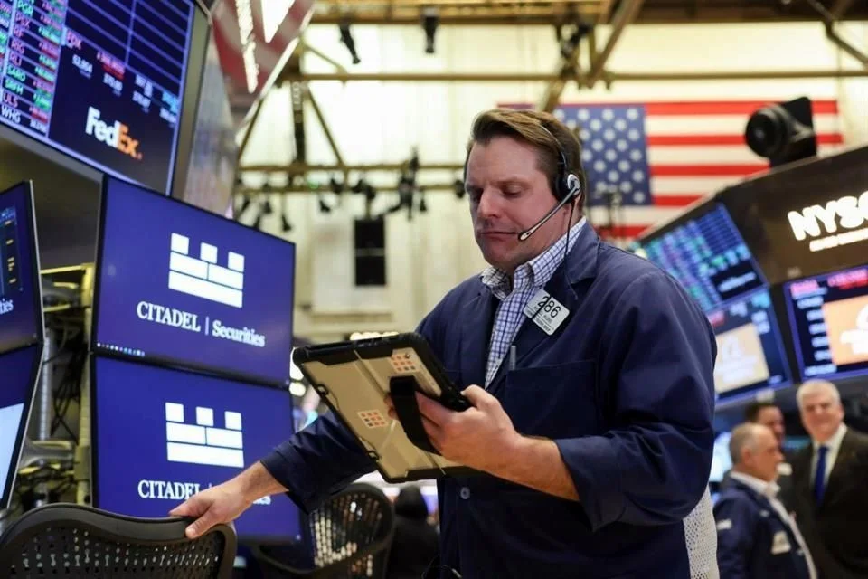Mercados bursátiles de EE. UU. cierran en rojo; S&P 500 y Nasdaq a la baja.