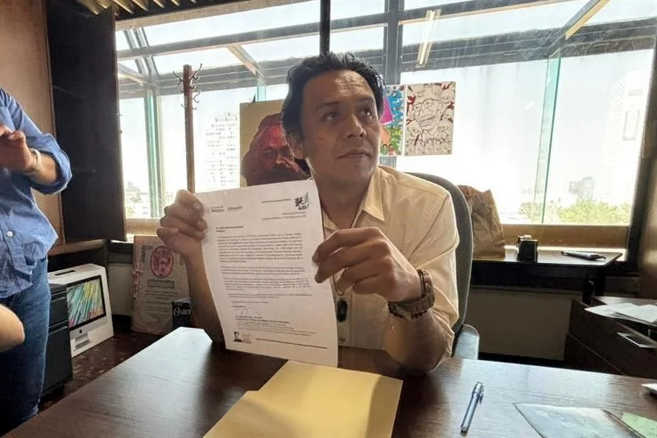 Renuncia de Marx a la SEP después de 4 días