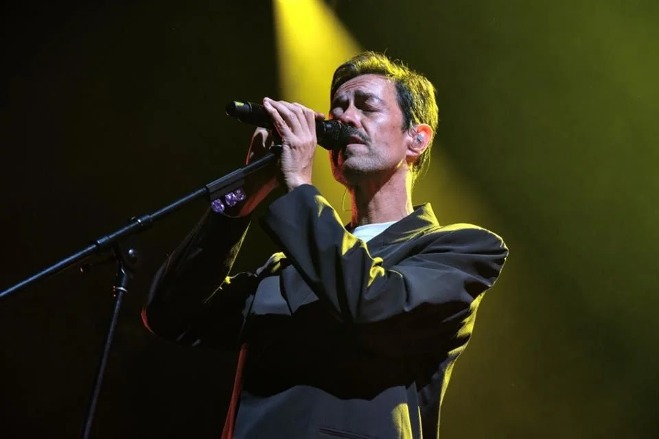 Solista con deslumbrante carisma y talento.