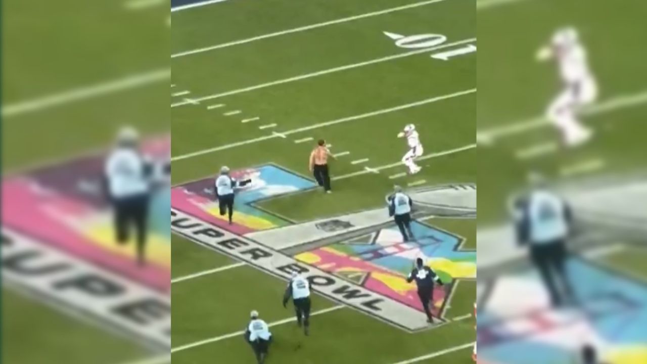 Aficionado invade el campo en el Super Bowl LX: Grabación