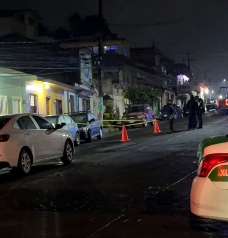 Ataque a casa de edil de Banderilla; presuntos huyen en vehículo.