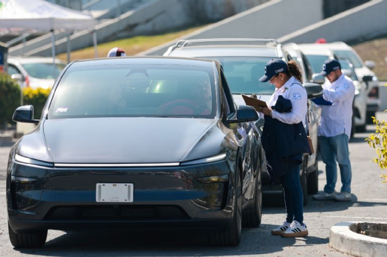 Puesto de vacunación exprés contra sarampión e influenza disponible en San Pedro.