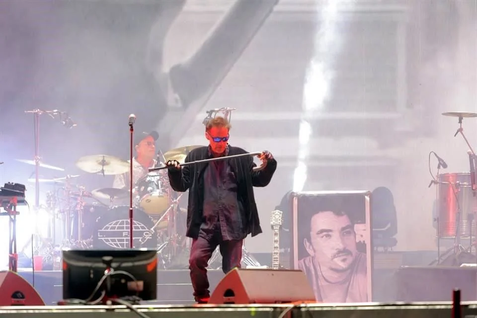 Vive Latino: Los Fabulosos Cadillacs evocan nostalgia. Vive Latino: Los Fabulosos Cadillacs evocan nostalgia.