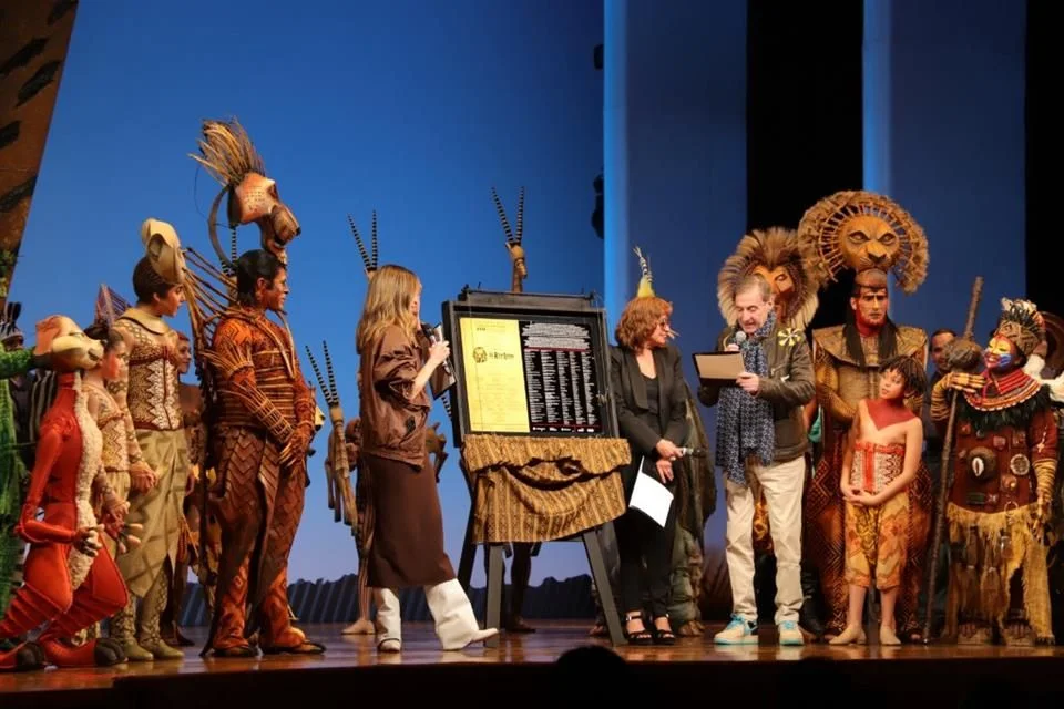 Estreno del musical “El Rey León” en Argentina.