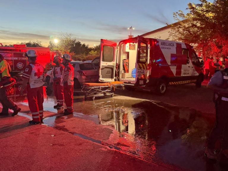 Casino en llamas tras explosión en Culiacán.