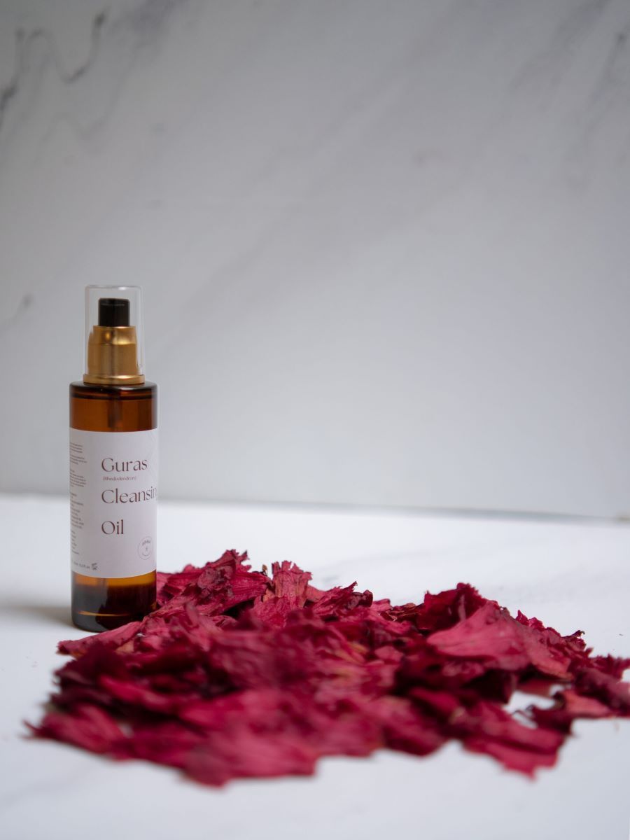 Elegant Beauty Guras (Rhododendron) Cleansing Oil 2025 at ShopCircuit | ONDC