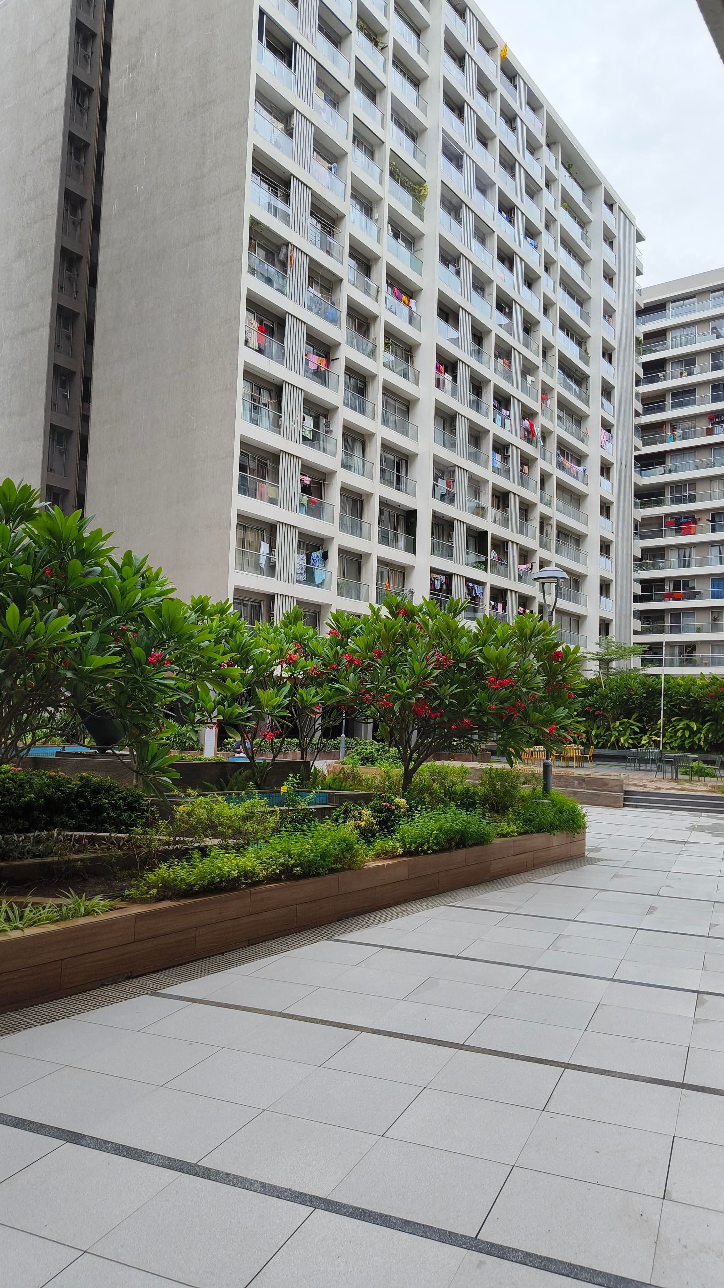 3 BHK Flat for Rent in Surat | 2260 Sq.Ft