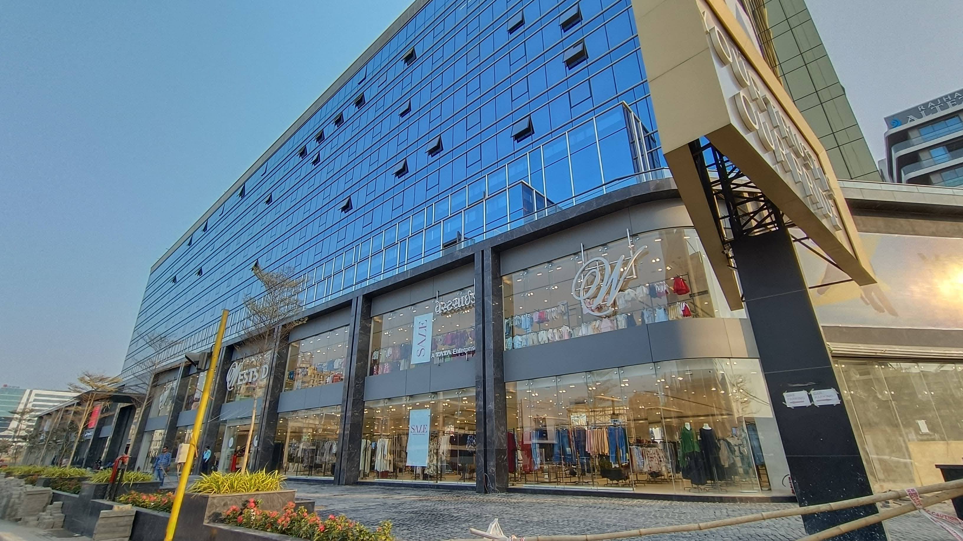 Office Space for Rent in Surat | 1150 Sq.Ft