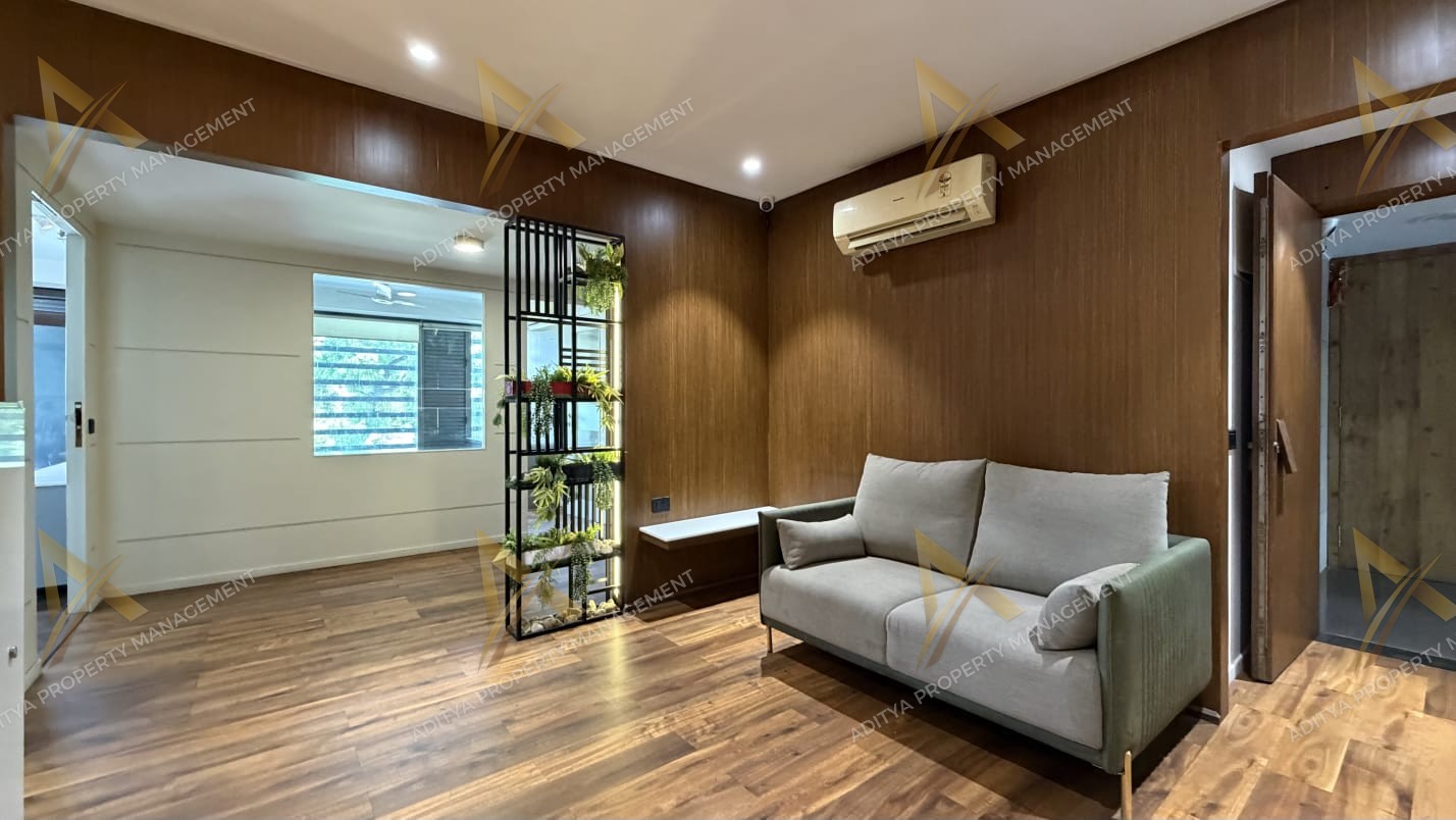 Luxurious Office Space For Rent - Piplod Main Road, Surat.