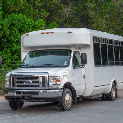 2016 Ford Phoenix Electric Bus | 17-Seater | Automatic | GCC Specs