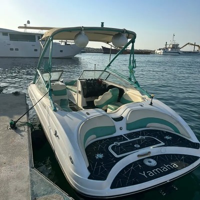 Yamaha Jet Boat