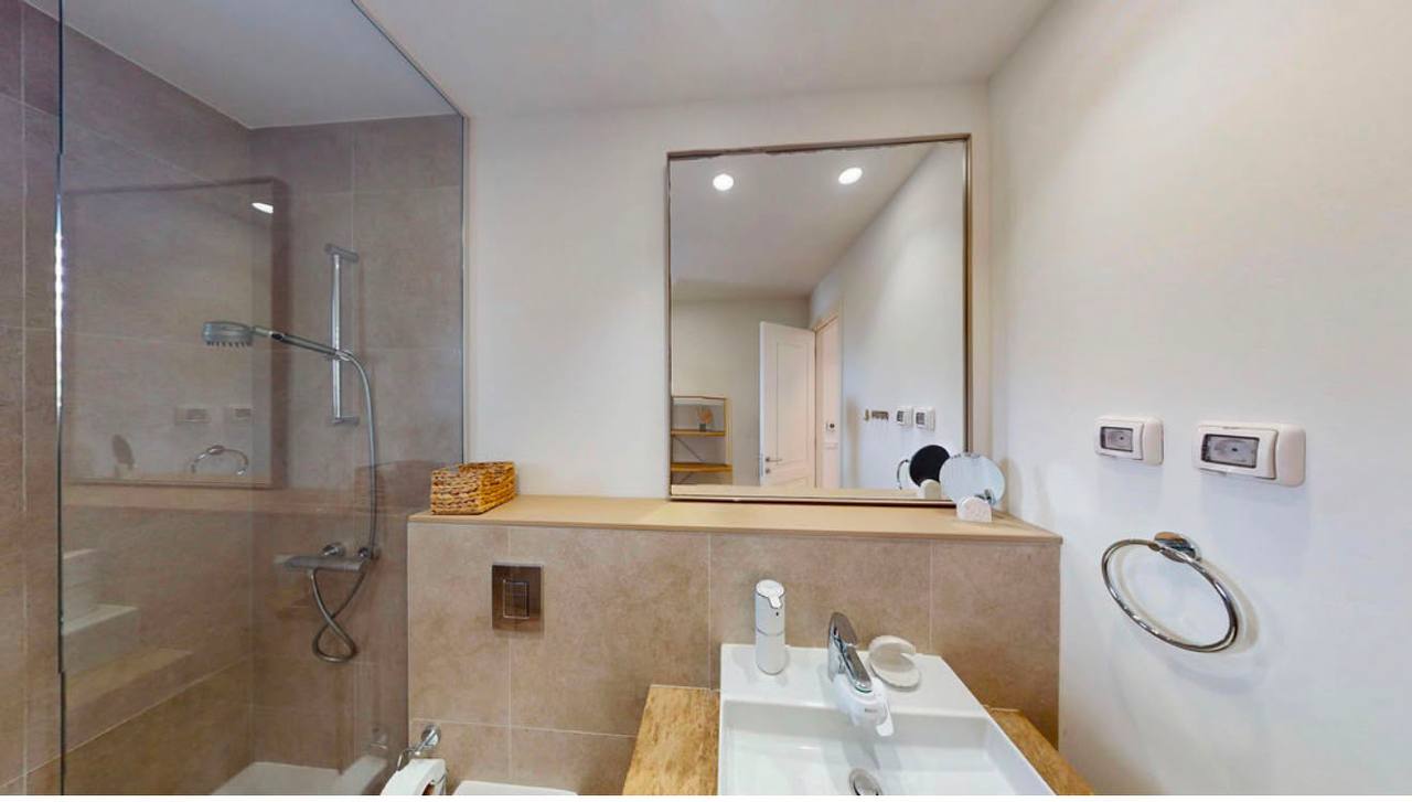 Voll möbliertes 1-Schlafzimmer-Apartment, 59 m², hohe Decken, italienische Möbel — Luštica Bay 3