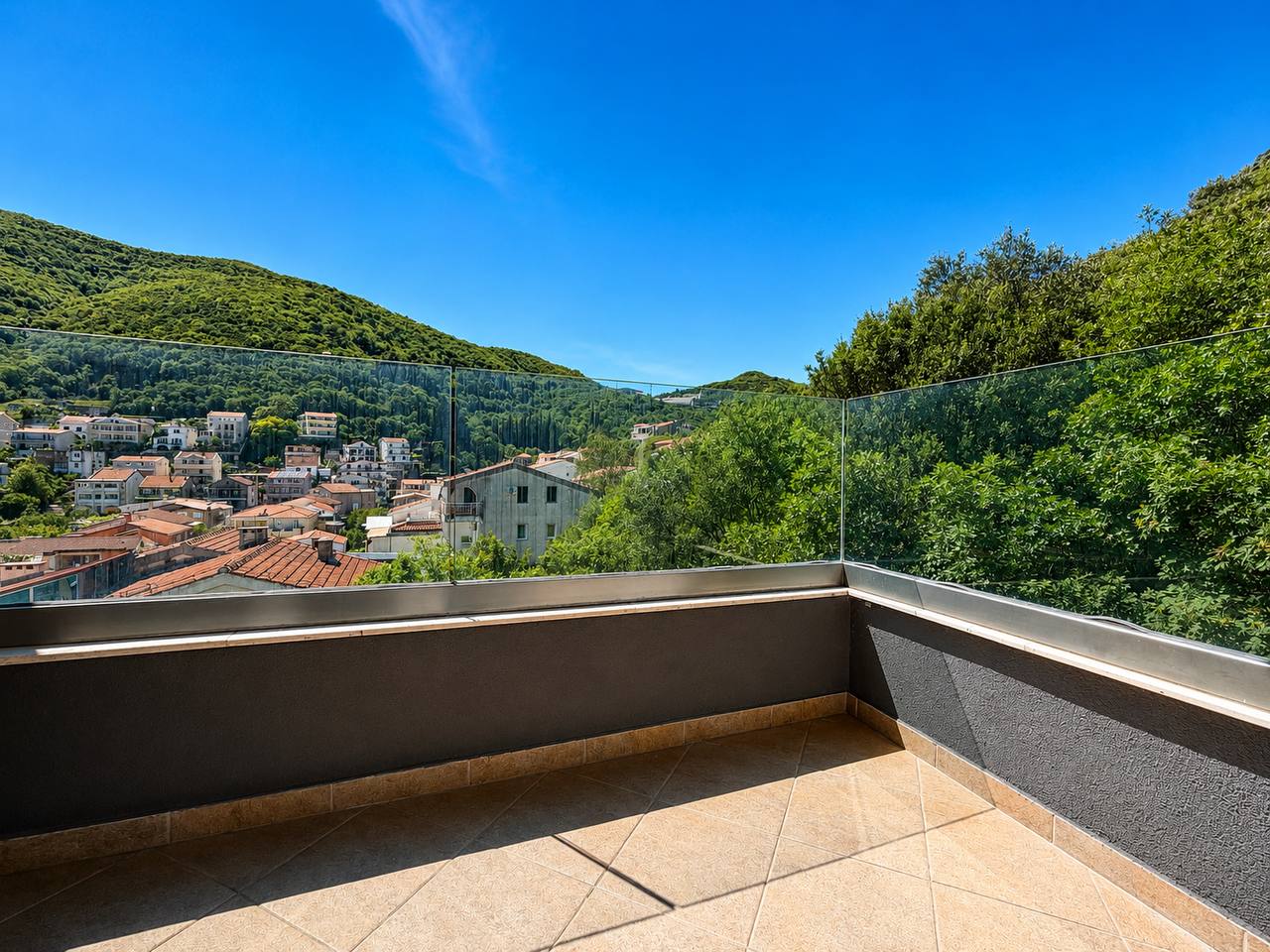 Cozy 1 Bedroom Apartment in Budva 6