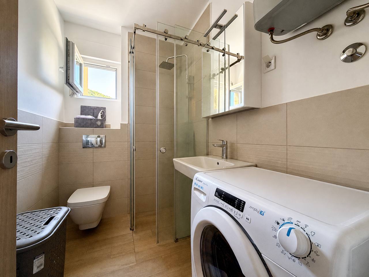 Cozy 1 Bedroom Apartment in Budva 7