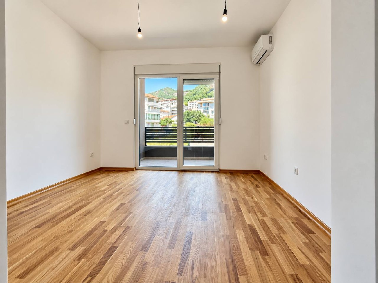 Studio Apartment 25m², Budva 3