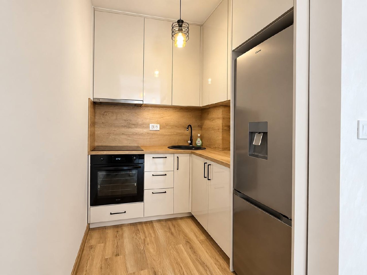 One-Bedroom Apartment 60m², Laze, Budva 4