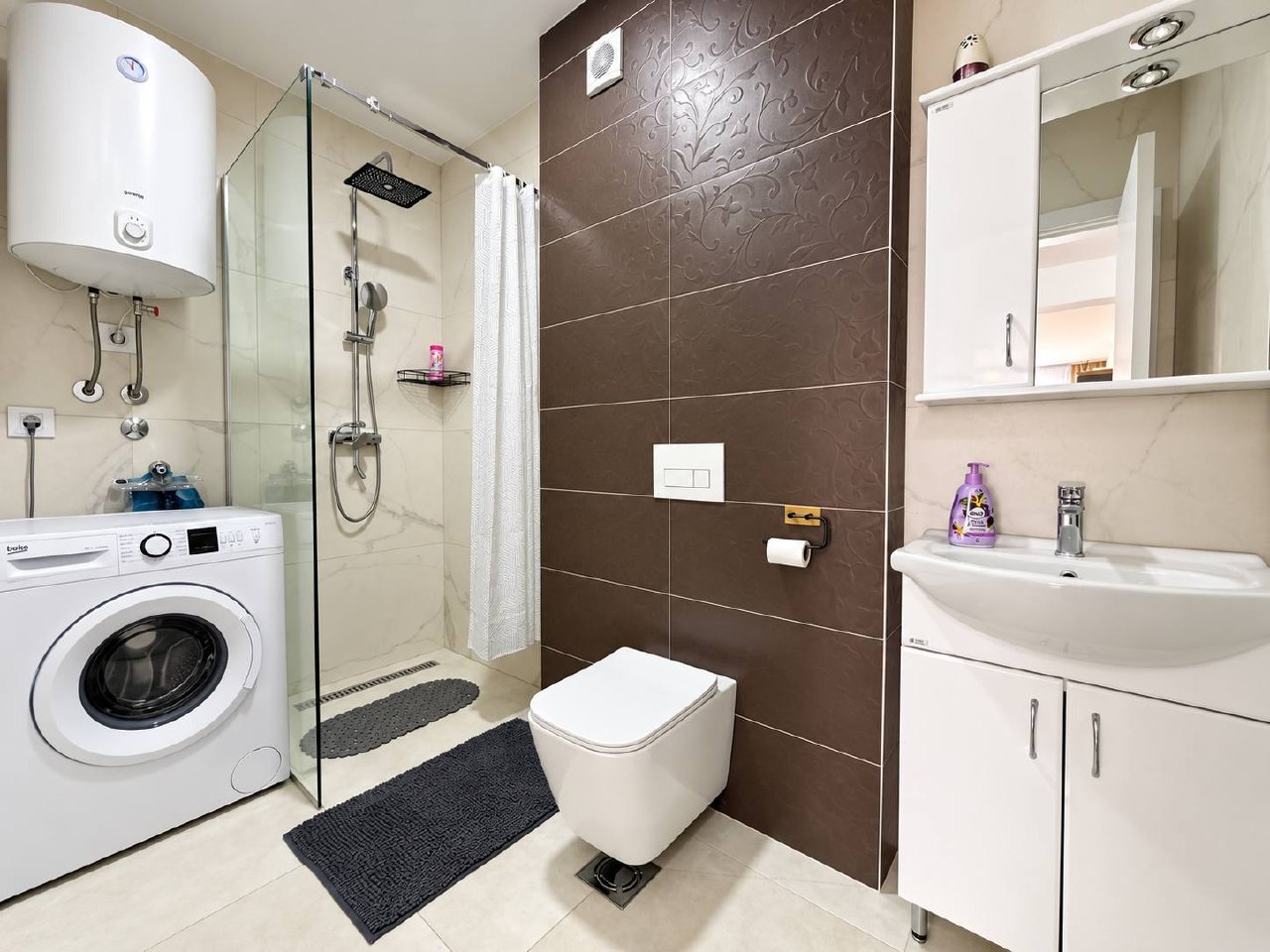 One-Bedroom Apartment 60m², Laze, Budva 8