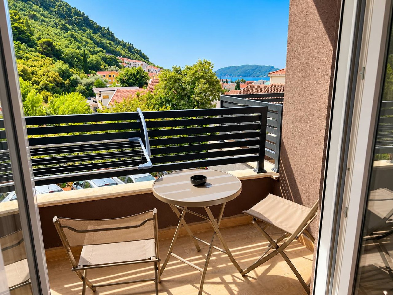 Furnished 1-bedroom apartment in Lazi, Budva – new 2025 building 10