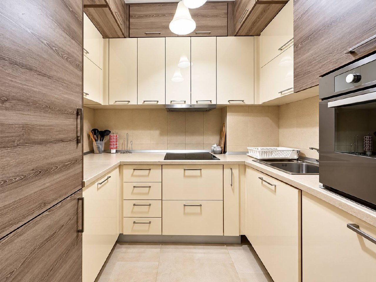 1-bedroom apartment 51 m² for yearly rent, 5th floor with lift, 500 m from the sea — Rozino, Budva 5