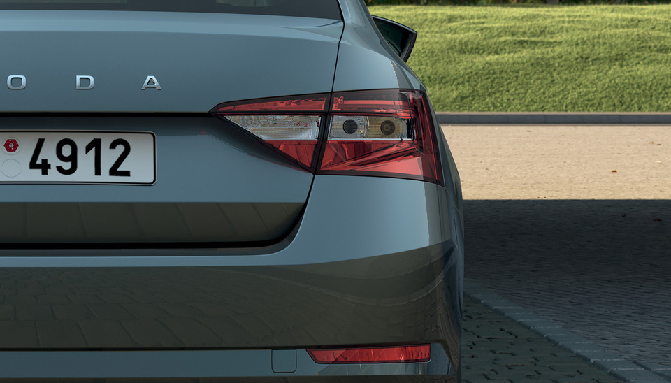 superb-scout Stylish