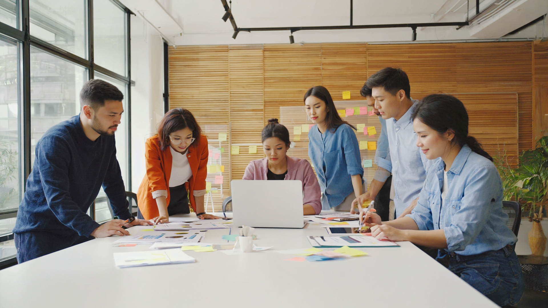 Claude Code Team Training vs. Individual Upskilling: Which Strategy Scales Better for Agencies?
