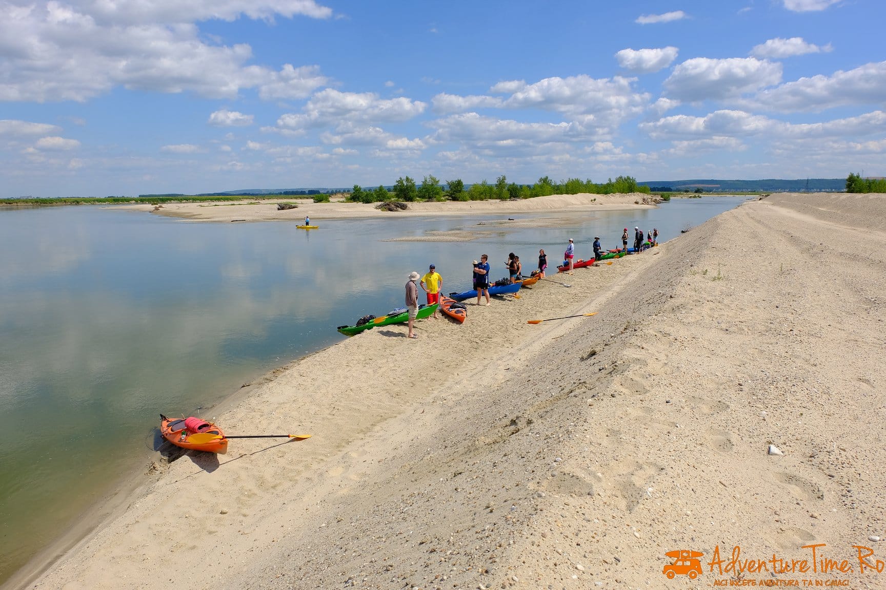 Explorăm Râul Olt din Caiace: Până la Vărsarea în Dunăre: program pentru tot sezonul 2026 - Imagine 1