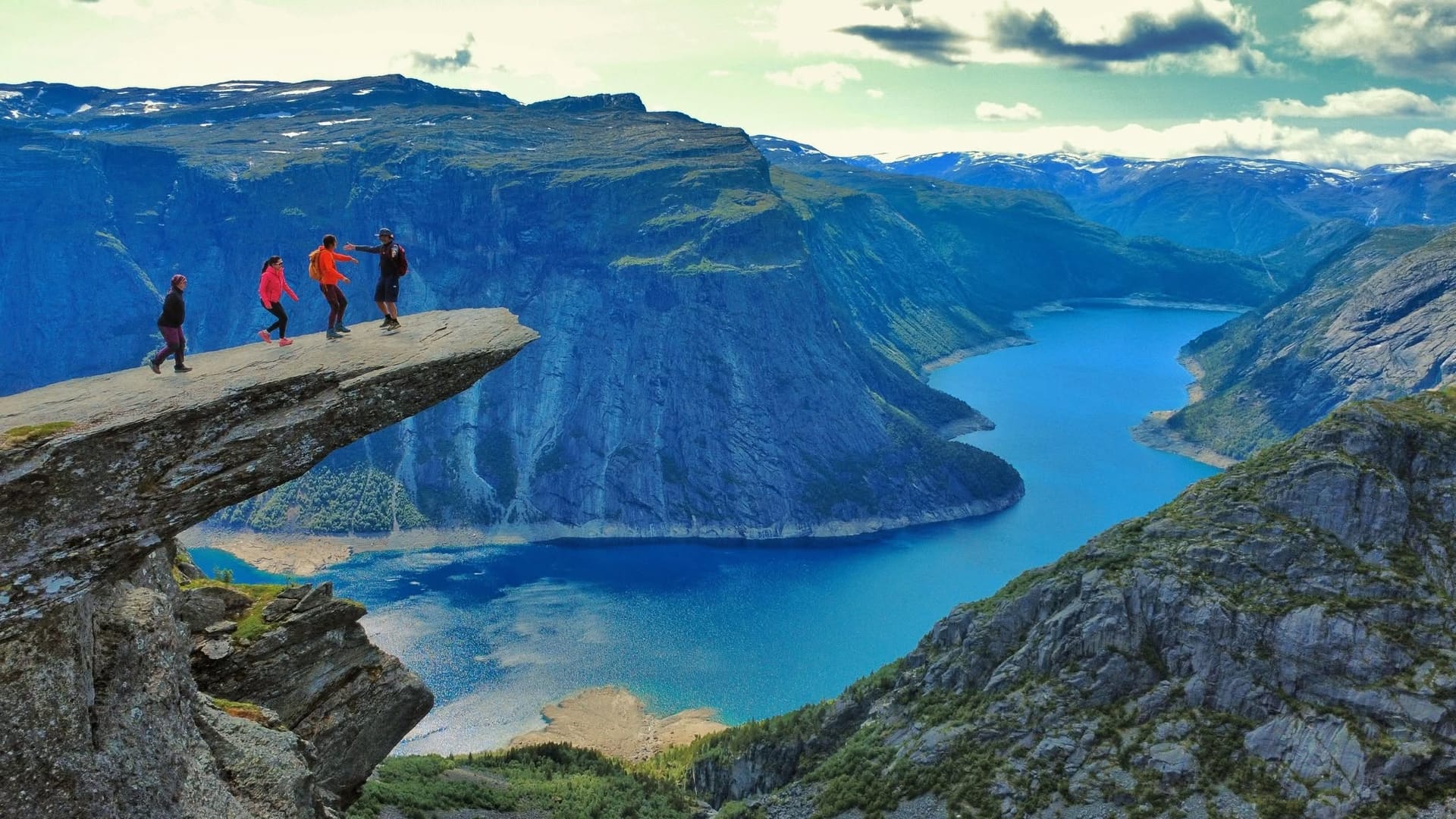 Trekking & Caiac în Norvegia: Expediția Supremă a Anului 2027! - Imagine 2