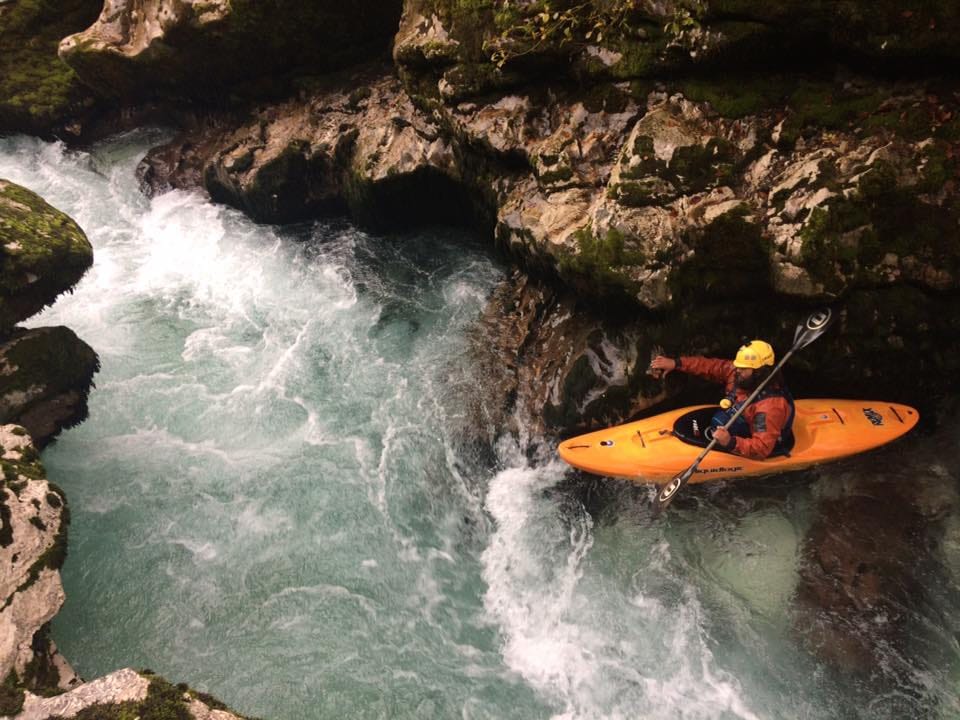 Program intensiv de caiac whitewater pe râul Soca – Slovenia | 18 – 26 Octombrie 2025 - Imagine 1