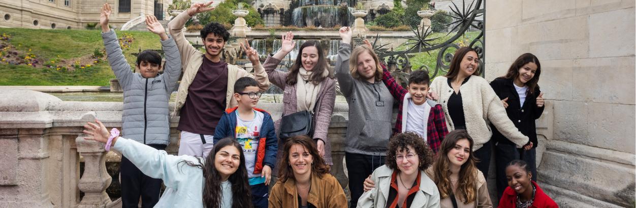 Groupe de jeunes solidaires Marseille