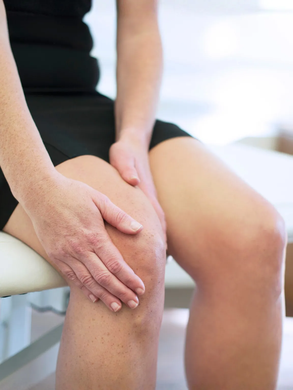What causes knee osteoarthritis?