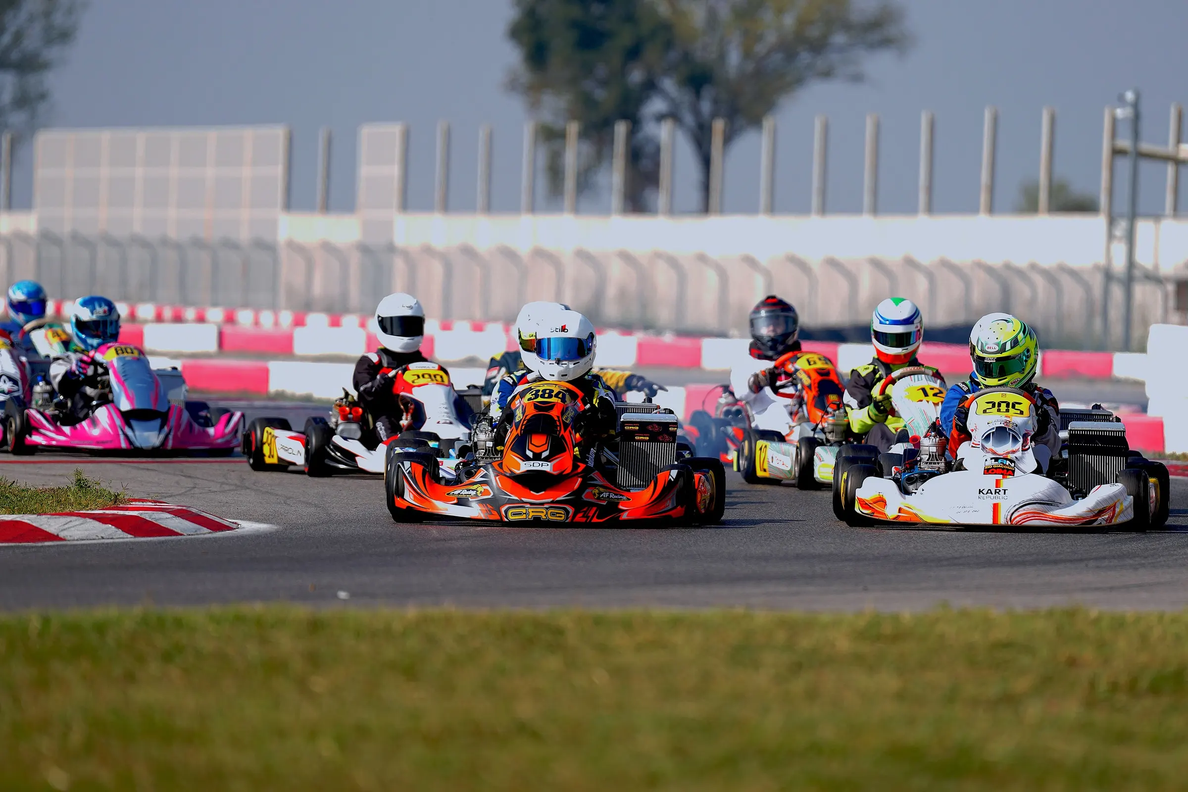 Kart AF Racing nel gruppo sul rettilineo