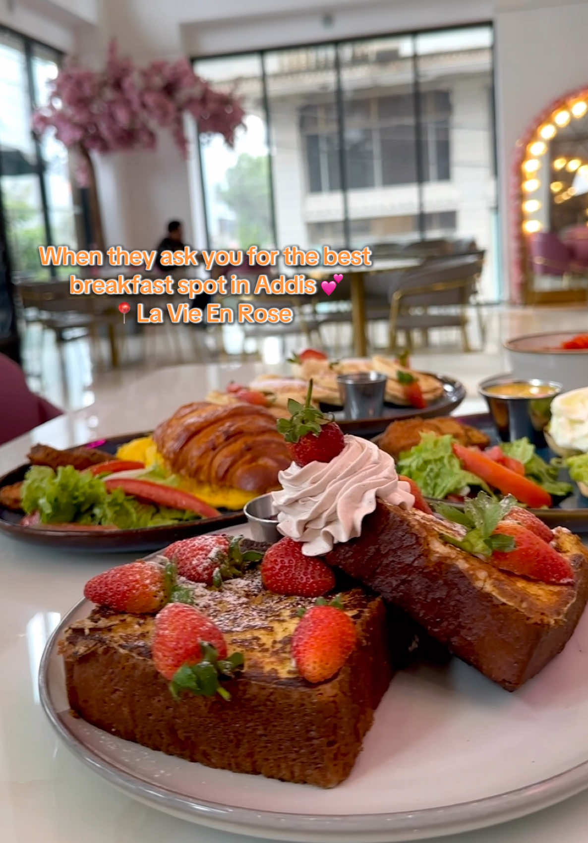 La Vie En Rose Restaurant
