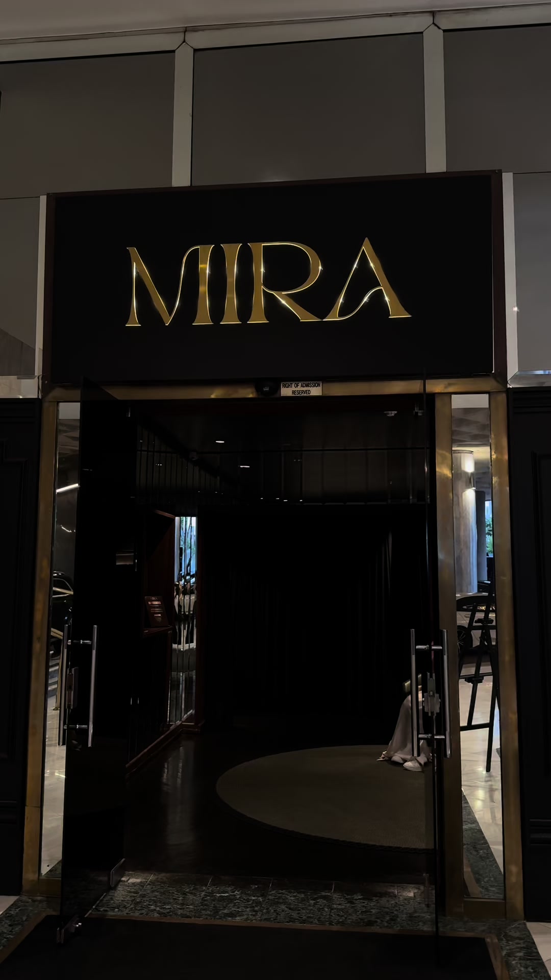 MIRA Restaurant