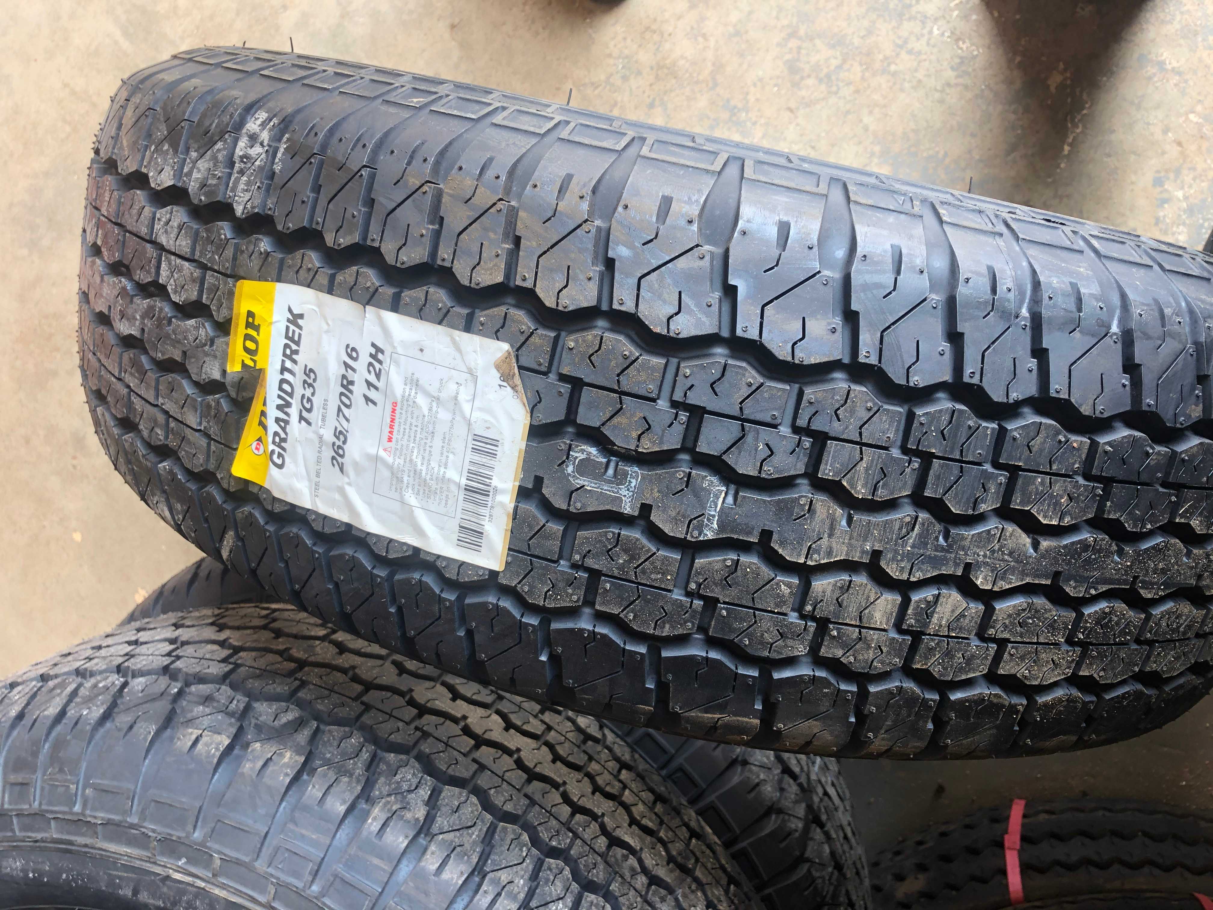 DUNLOP 235/70R16 - Afriven