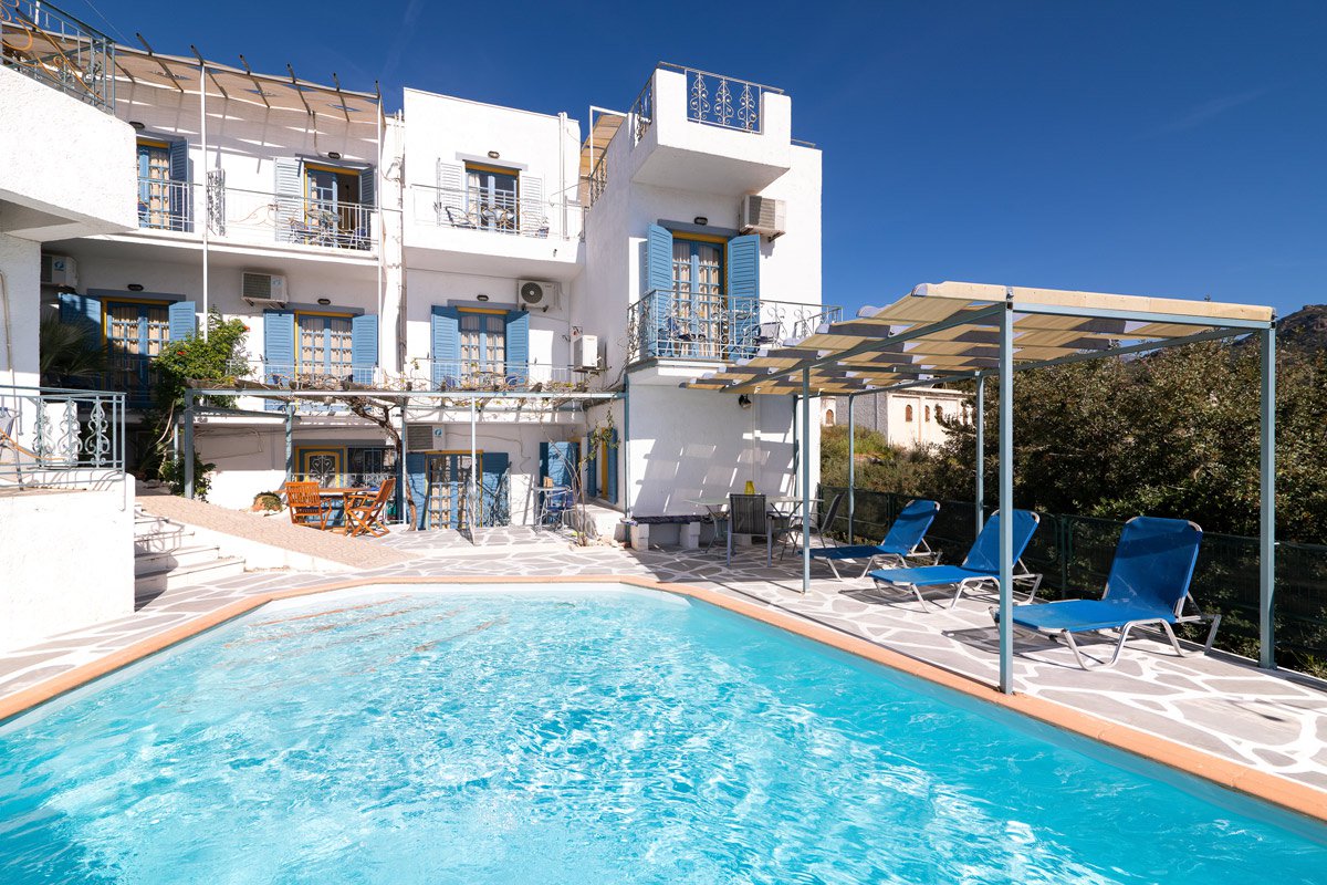 Afroditi Apartments, Θέα της πισίνας