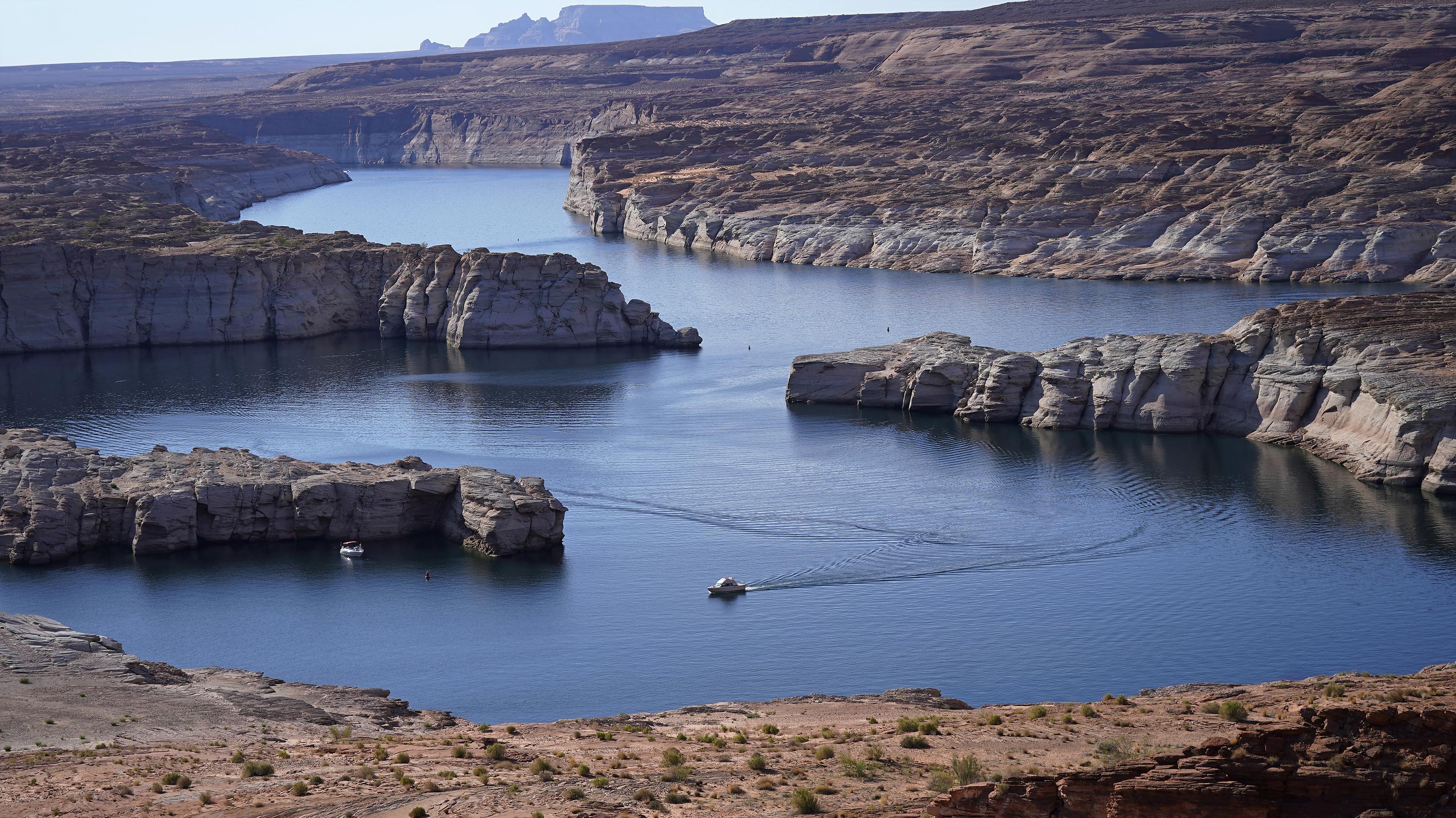 Estados Unidos retiene agua del lago Powell para proteger la energía hidroeléctrica