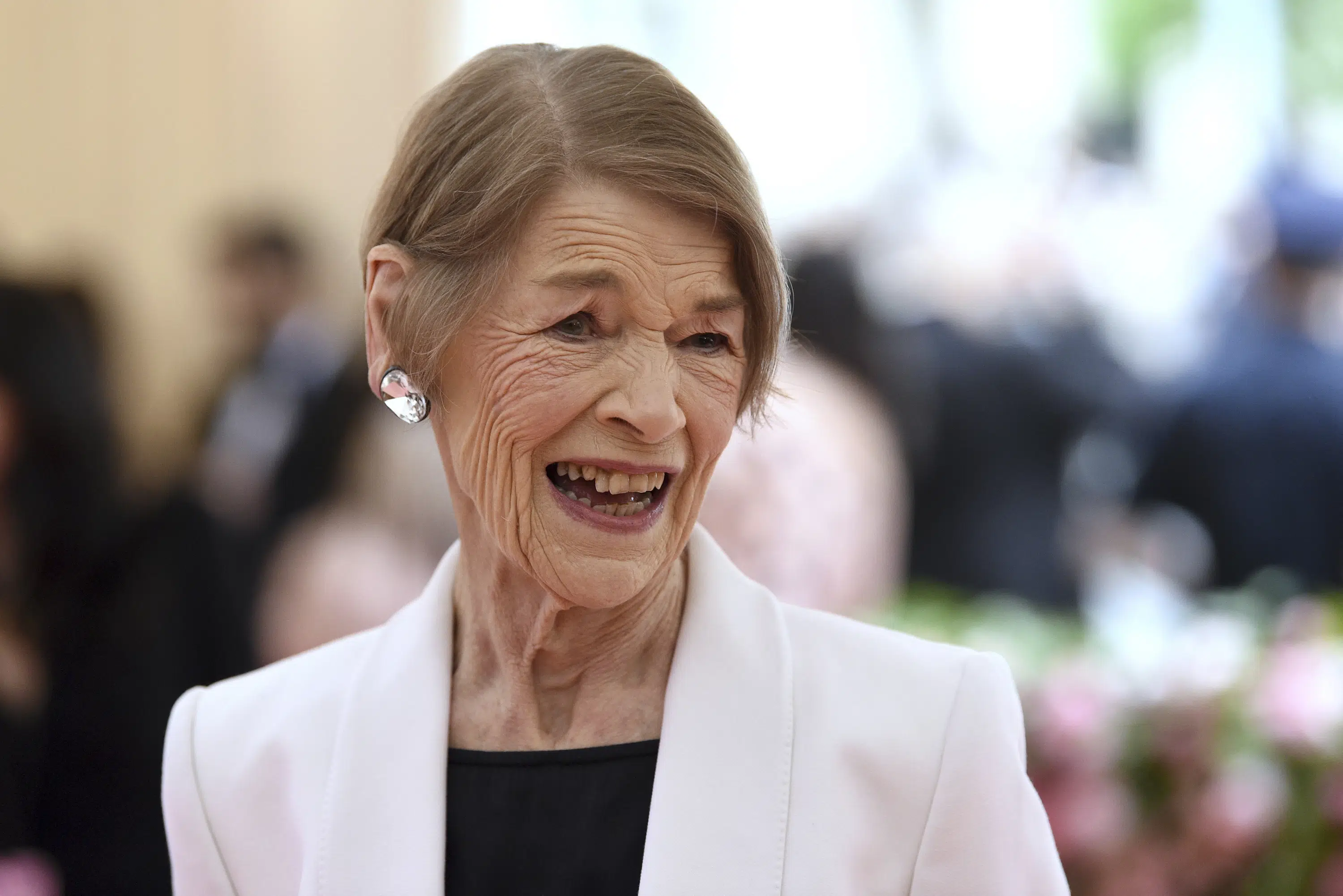 Glenda Jackson, double lauréate d’un Oscar, qui mélangeait comédie et politique, décède à 87 ans