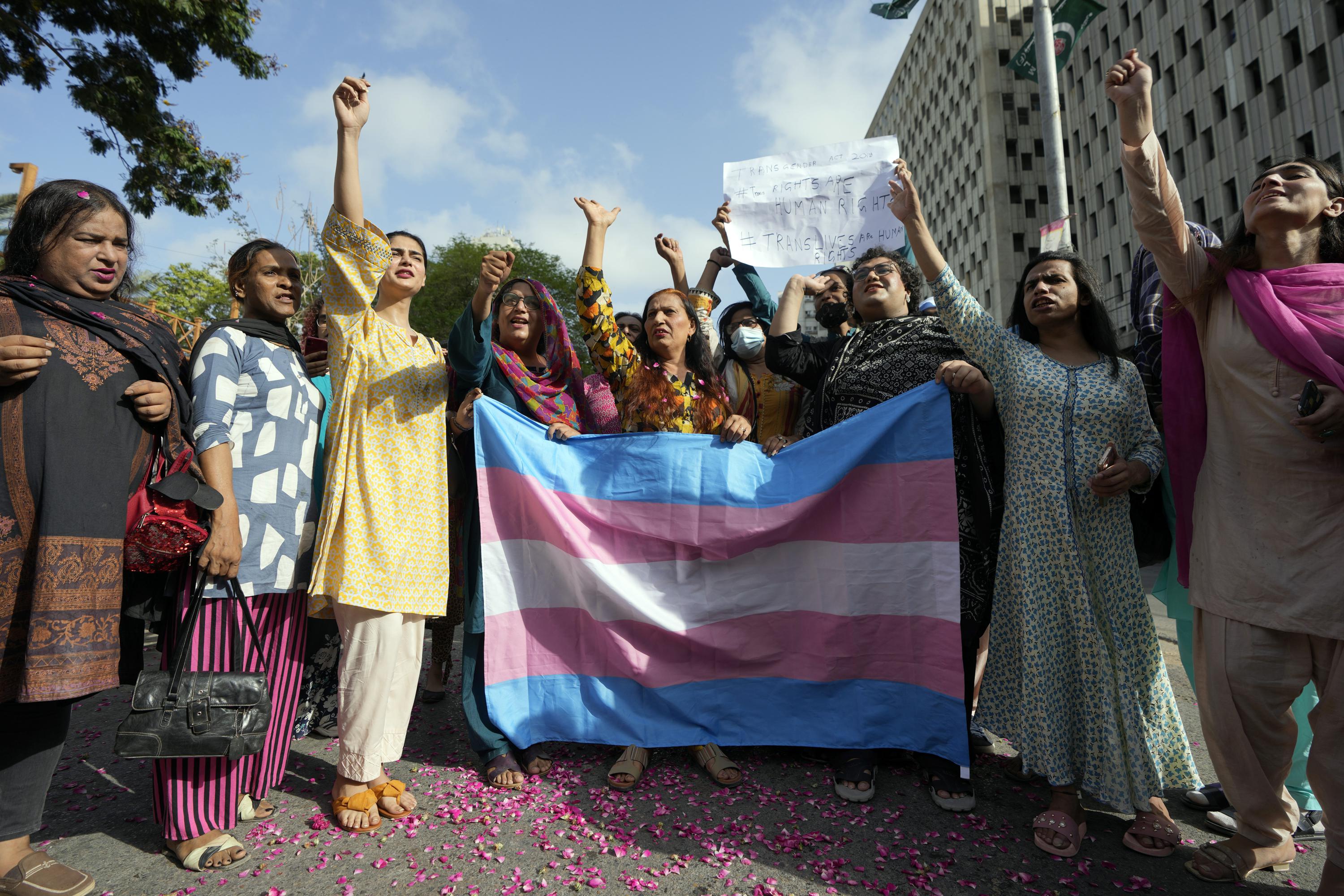Pakistani transgender activists to appeal Shariah court ruling against law  aimed at protecting them | AP News