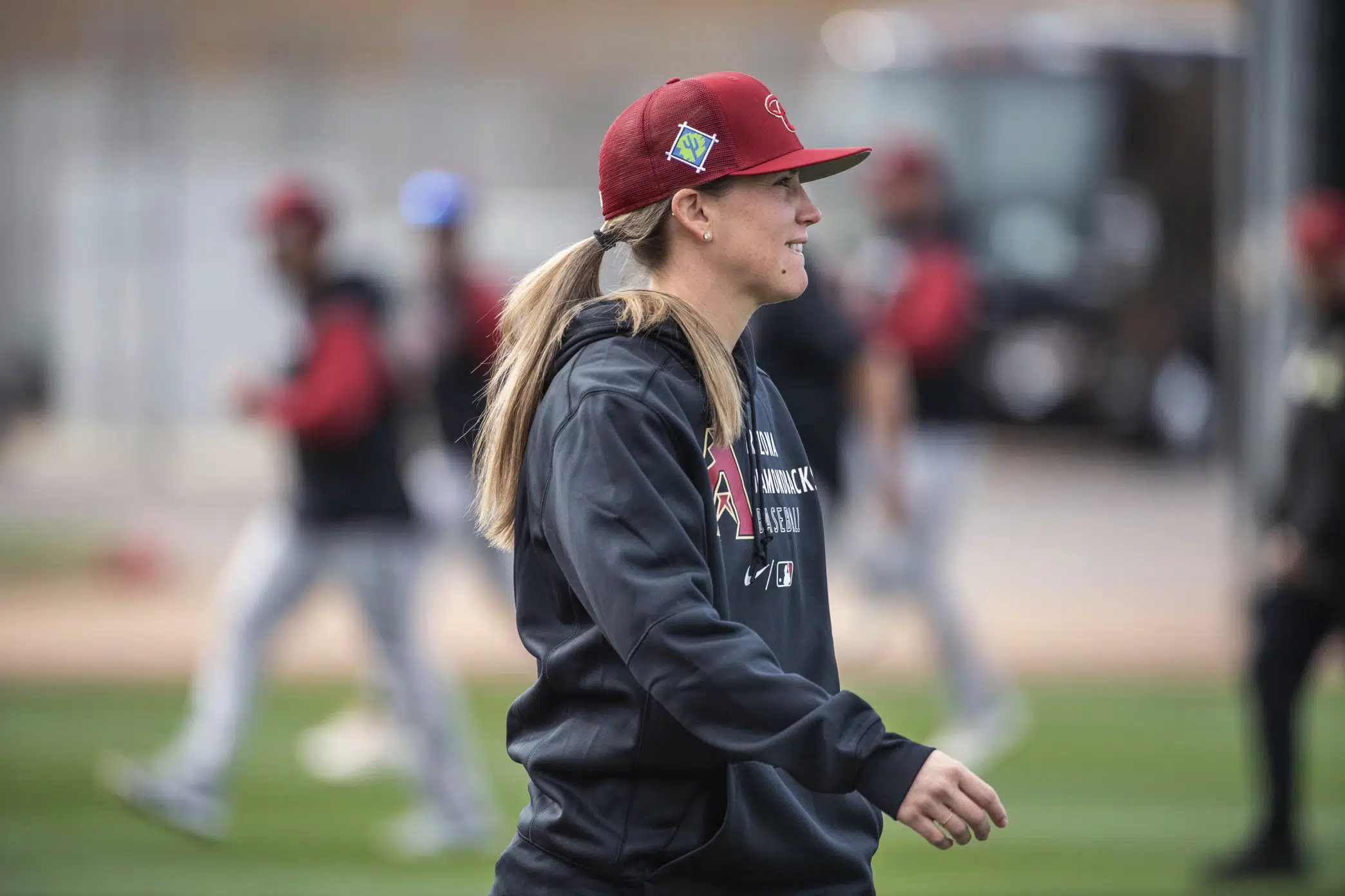 Female minor league manager gets day as D-backs bench coach | AP News