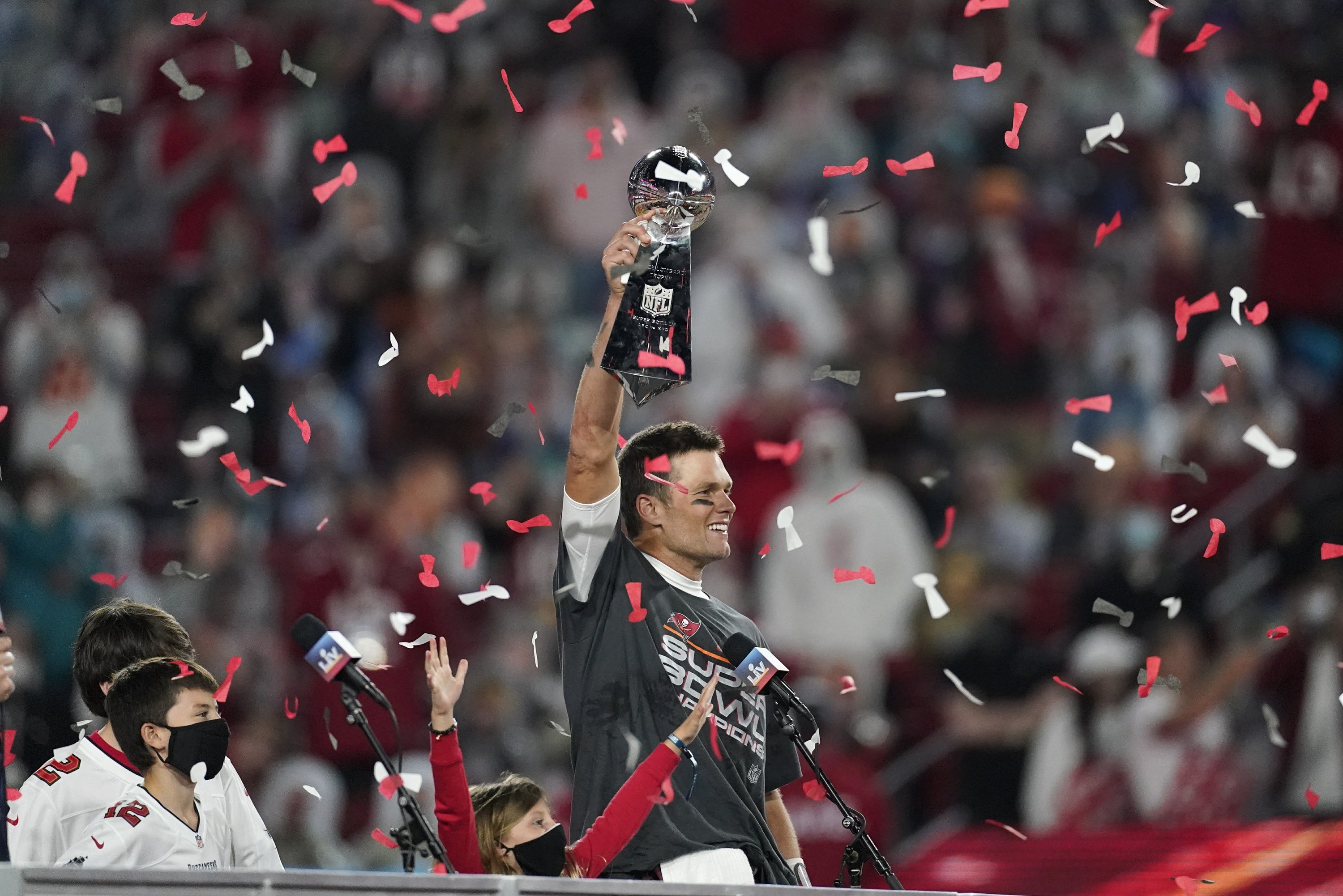 Brady wins 5th Super Bowl MVP award with vintage performance