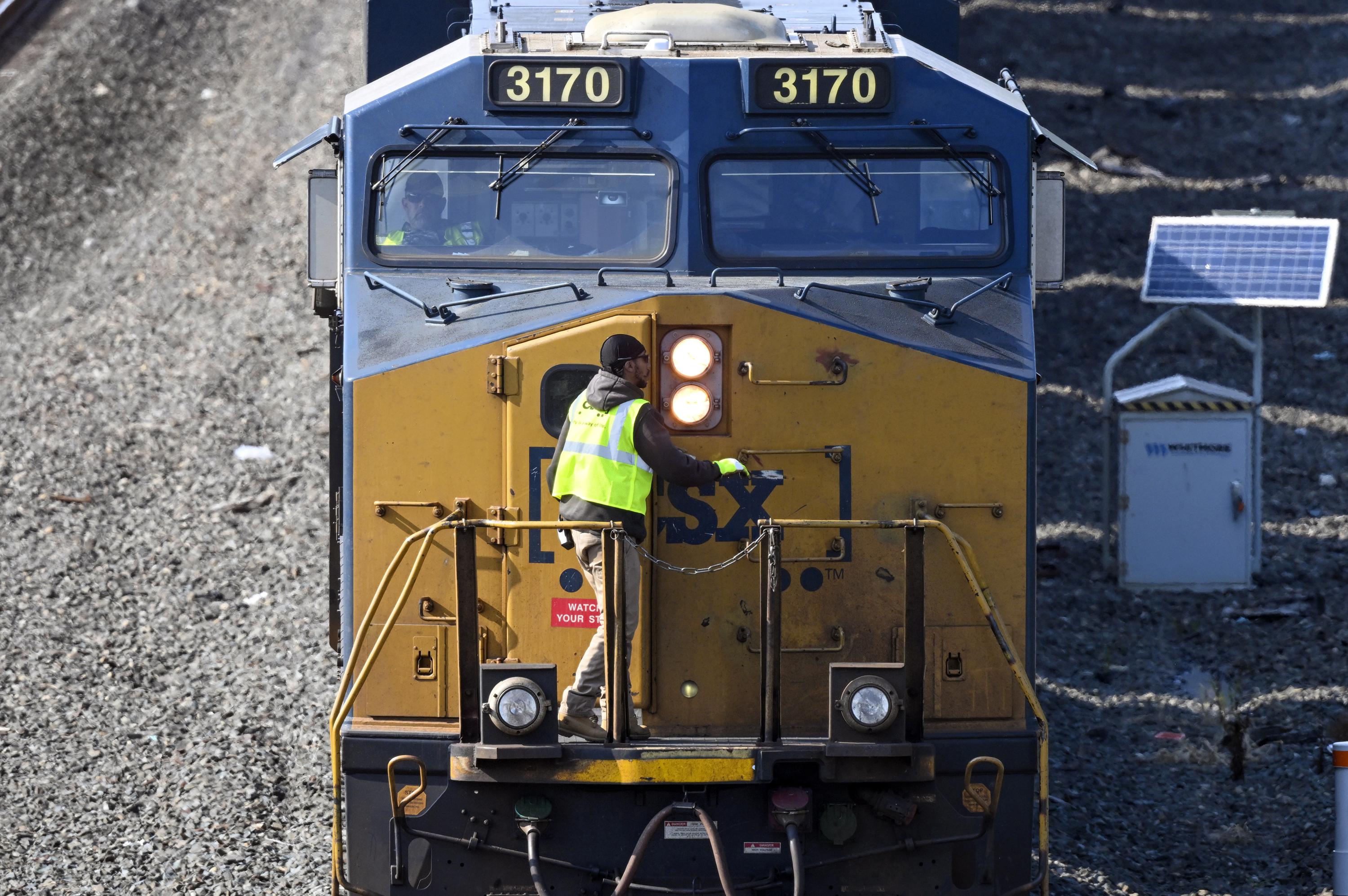 Why Railroad Workers United wants US rail infrastructure publicly