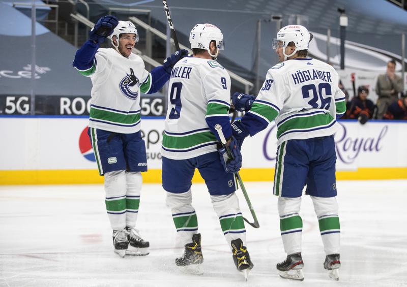 Canucks Stop 6 Game Skid With 6 3 Victory Over Oilers